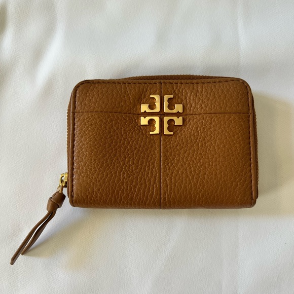 New! Never Used Tory Burch Wallet - Picture 2 of 4